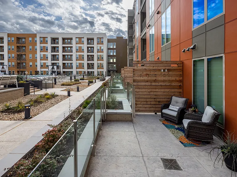 BranchPark_amenity_patio 2-55