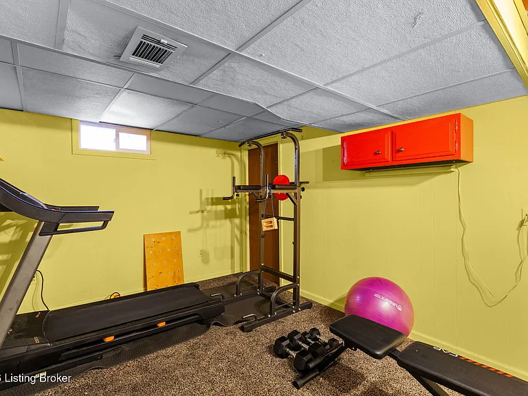10807 Helmsdale Ln — Photo 44