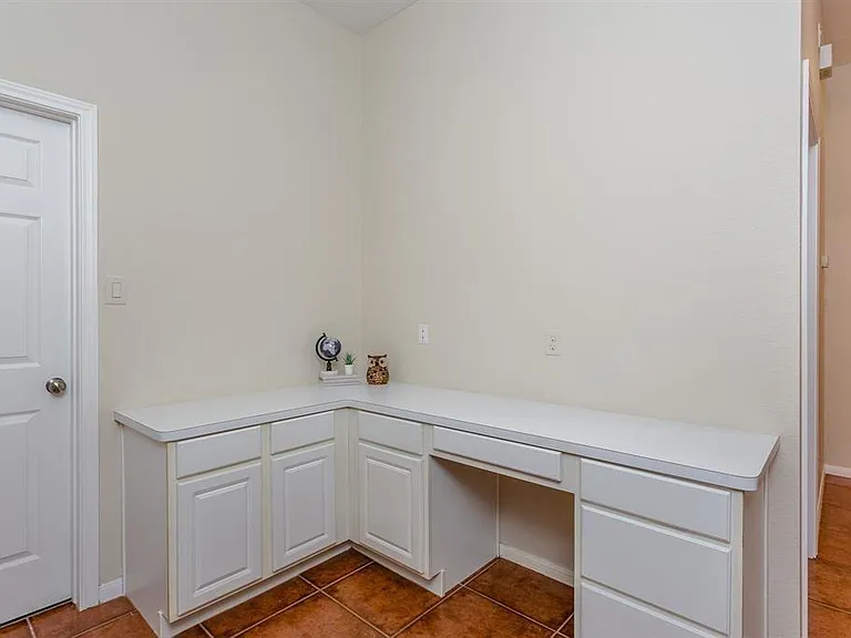 3926 Palace Spgs — Photo 13