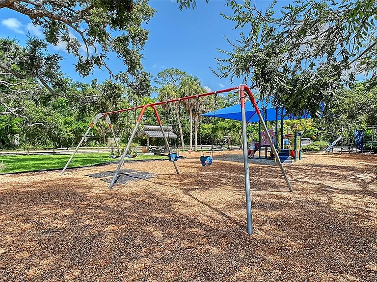 1738 Siesta Dr — Photo 57