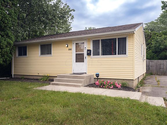 2nd image of 844 Harwood Dr