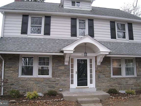 2nd image of 901 Alexander Ave