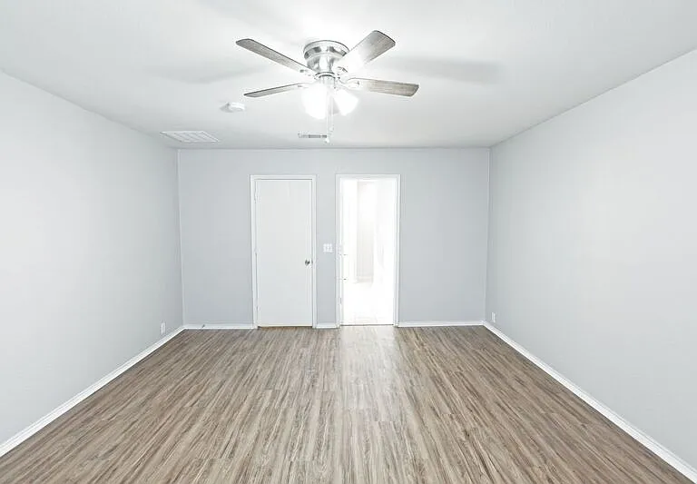 2309 Mallard Dr — Photo 33