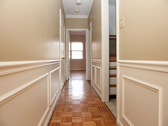 3rd image of 238 Maryland Ave NE Unit A