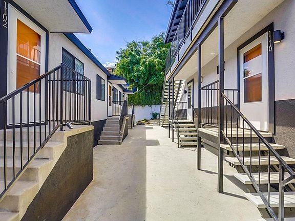 4th image of 1102 30th St #1108