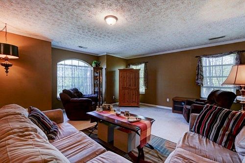 3rd image of 2514 Cedar Ln