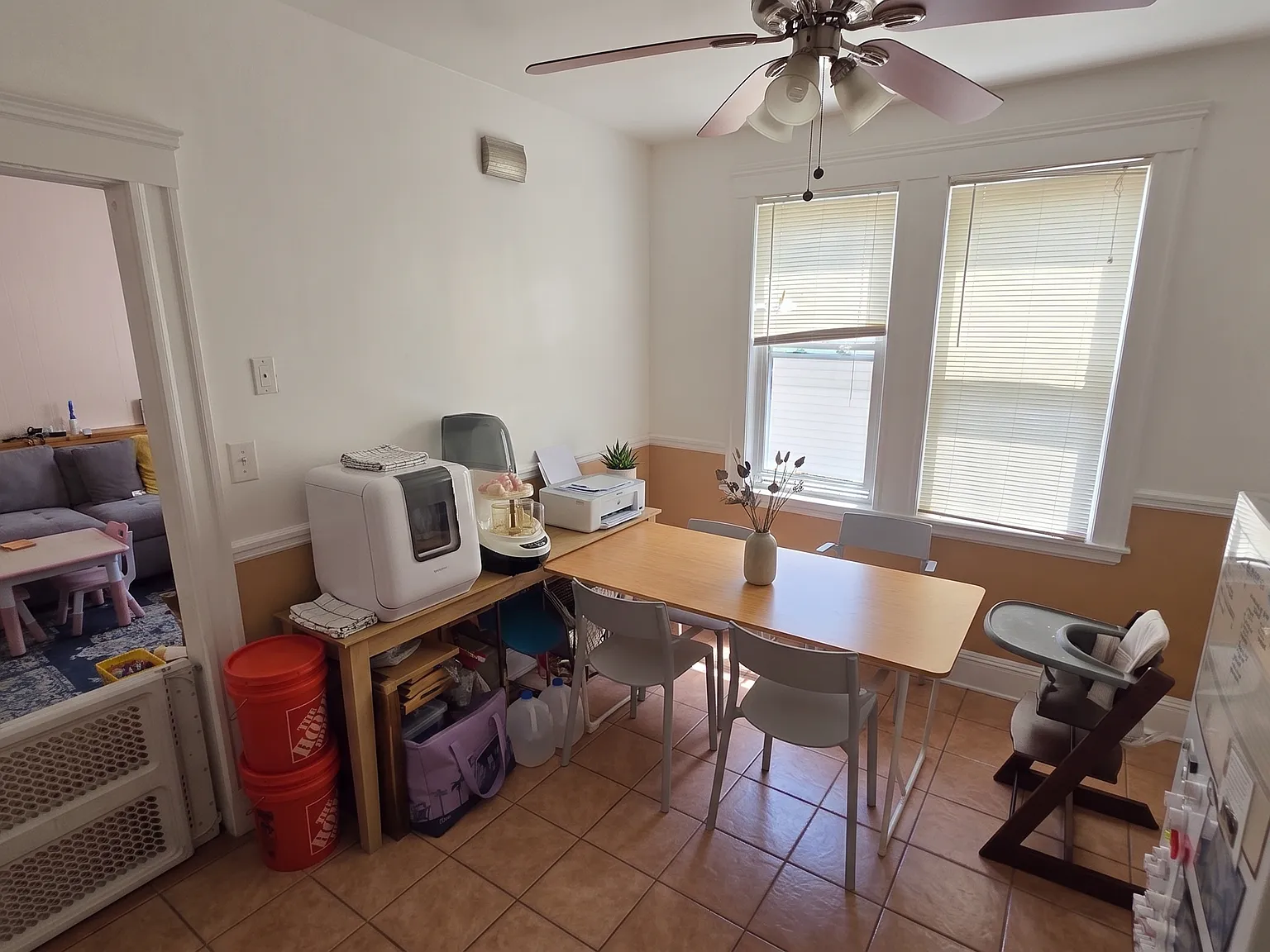 3 bed, 1000 sqft, $2,900 — Photo 4
