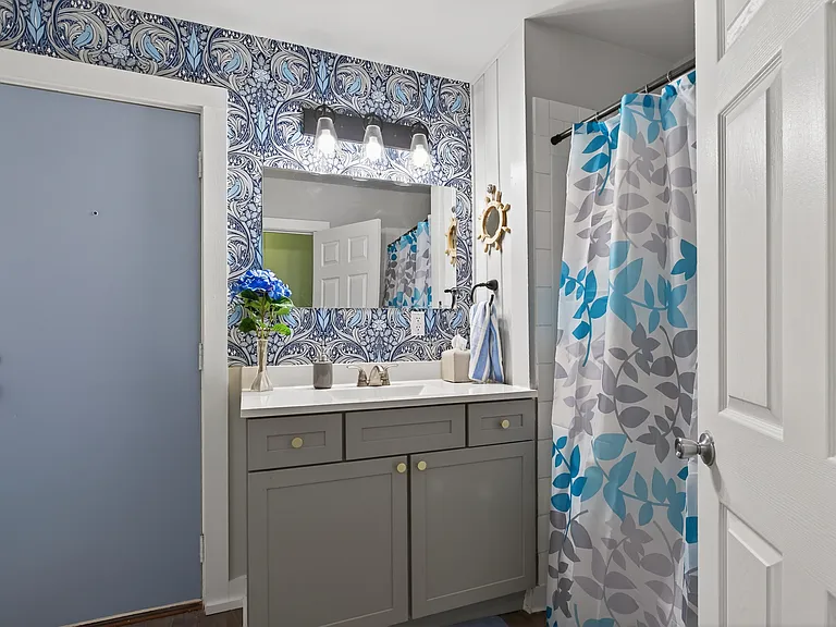 700 Broadway Ave NW #2 — Photo 31