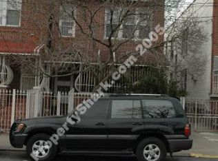 652 E 53rd St, Brooklyn, NY 11203