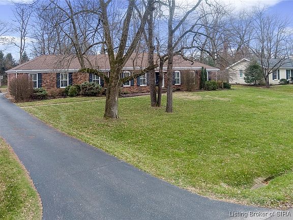 3rd image of 740 S Forrest Drive