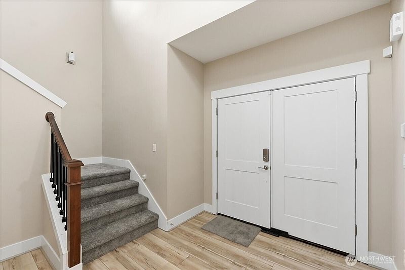 3rd image of 8316 Wildwood Avenue SW
