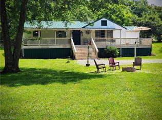 113 Cedar Ln, Mineral Wells, WV 26150