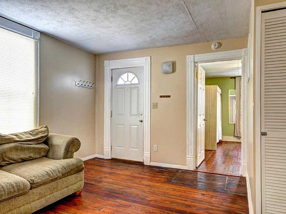 4th image of 551 Lilly Ave