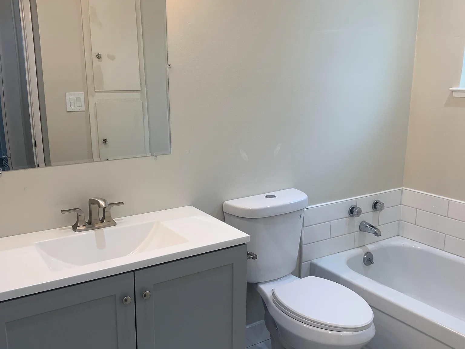 2 bed, 830 sqft, $3,000 — Photo 4
