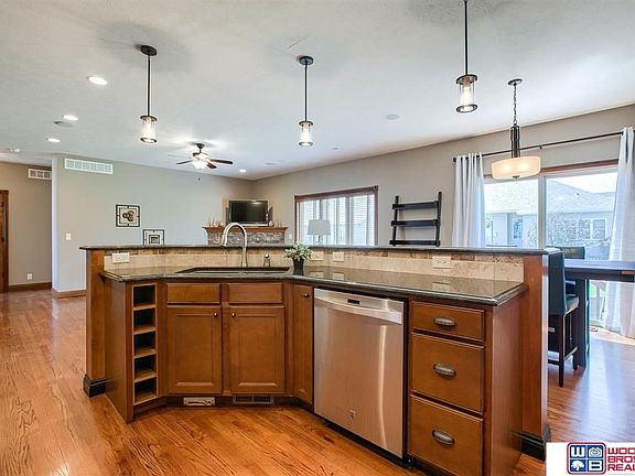 3rd image of 2941 Rockport Dr