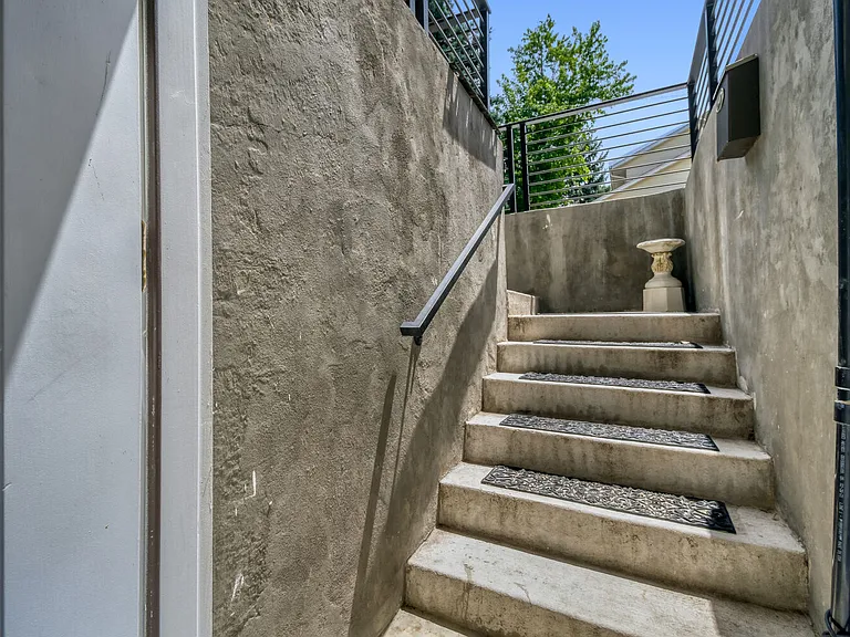 7079 S Curtice St #BASEMENT — Photo 25