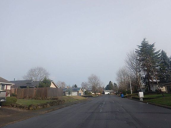 5th image of 4568 Boulder Dr SE