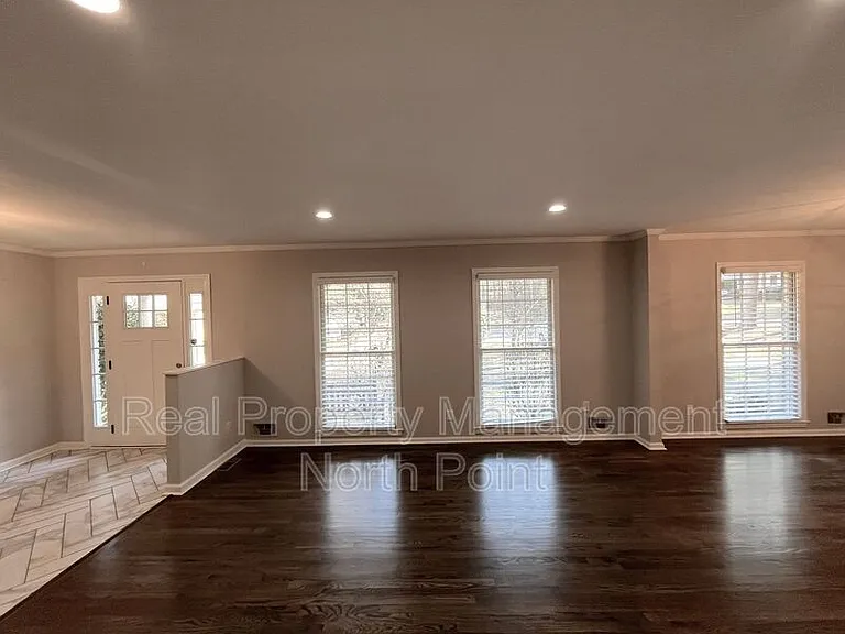 3434 Palace Ct — Photo 22