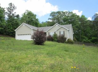 39 Holleys Grove Dr, Lagrange, GA 30240