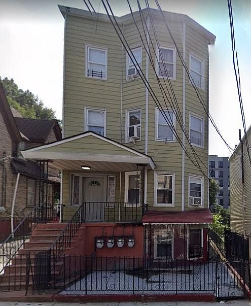 1st image of 128 Oliver Ave Floor 2