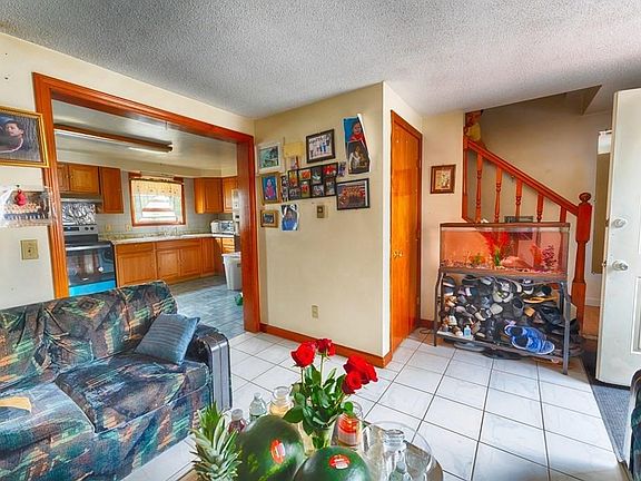 4th image of 17 Rockaway St #17