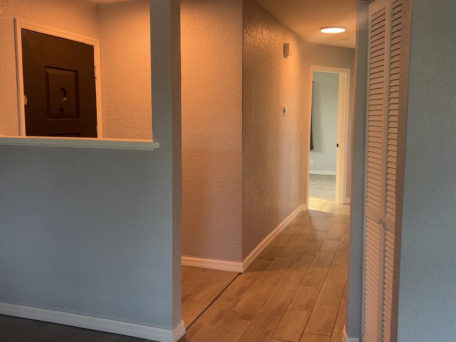 3 bed, 1215 sqft, $2,000 — Photo 4