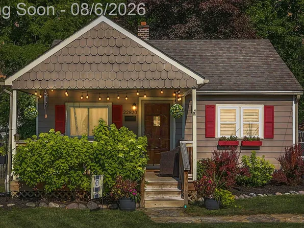 22820 Power Rd, Farmington, MI 48336