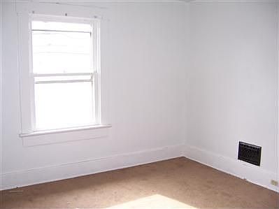 4th image of 22 Laura Ave