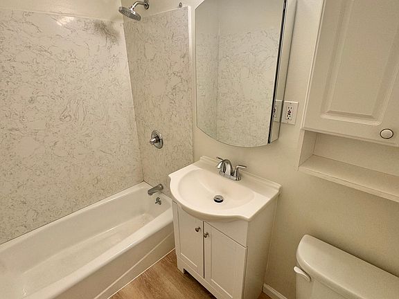 5th image of 4211 Moraga St #5