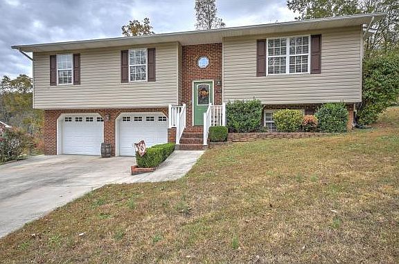 3rd image of 191 Woodhurst Dr