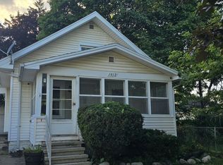 1912 S Rundle Ave, Lansing, MI 48910