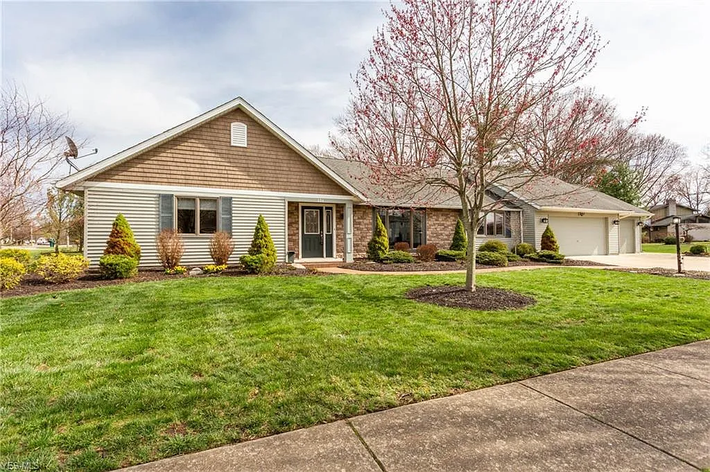 106 Windbrook Ct photo 1