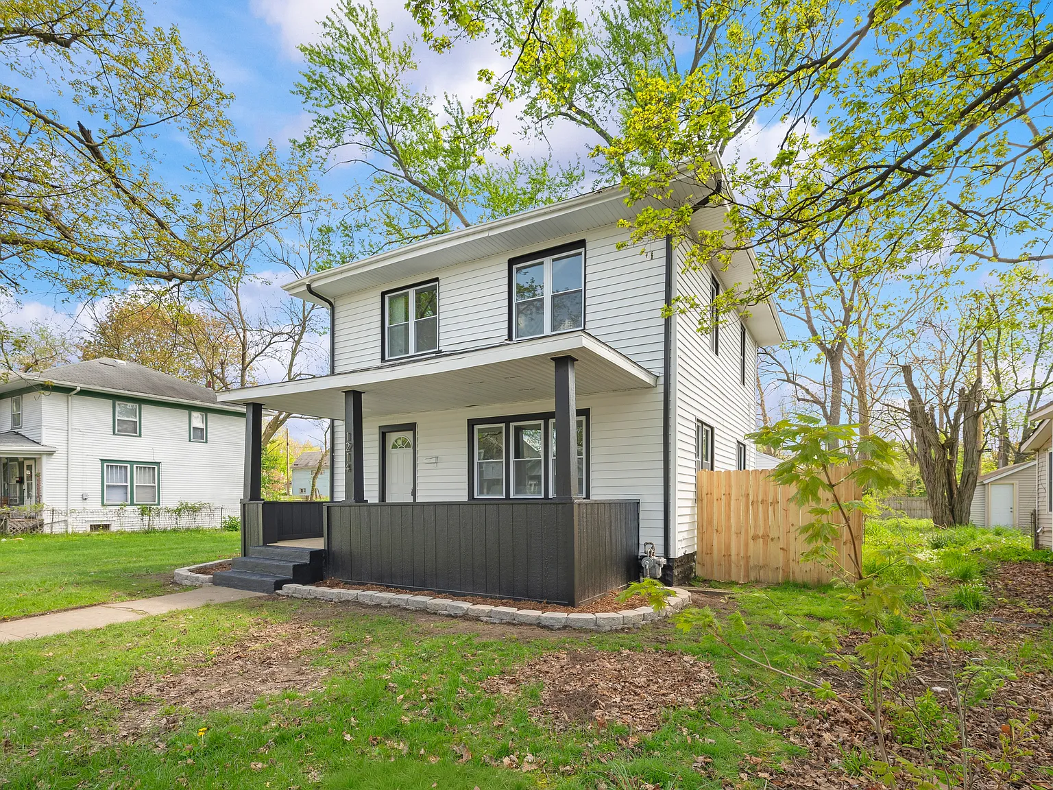 1214 Cedar St — Photo 3