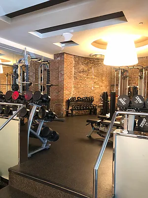 Rented by Square Realty Global Inc | media 31