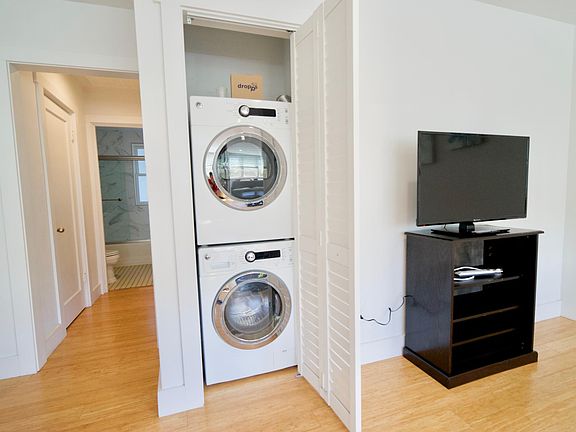 5th image of 683 Live Oak Ave #4