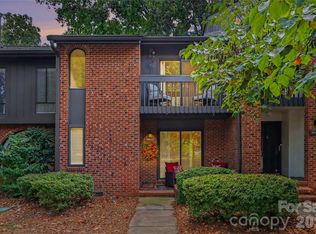 5811 Sharon Rd APT C, Charlotte, NC 28210