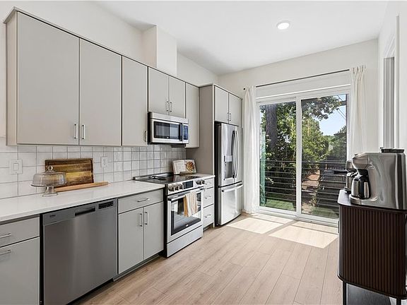 5th image of 2199 Lenox Rd NE #12