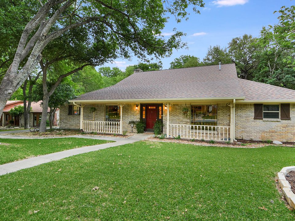 1st image of 1836 Pebble Brook Dr