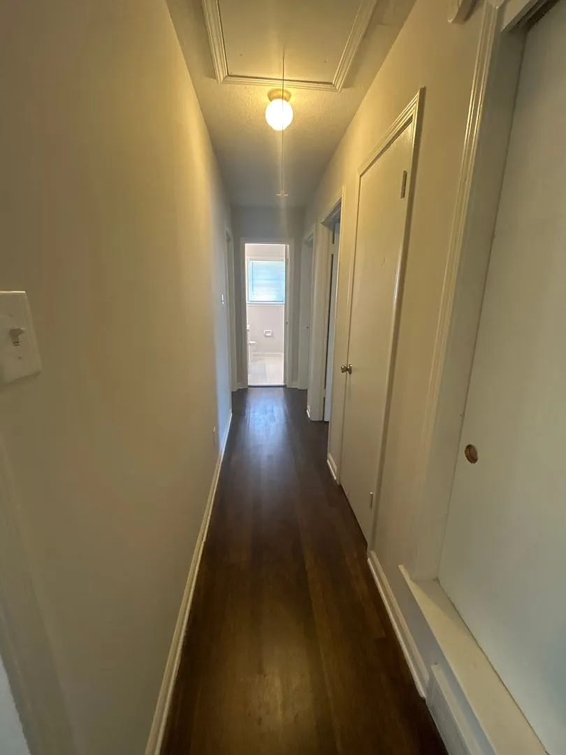 3450 Glenshaw Dr. — Photo 2