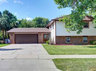 202 Anaconda Rd, Rapid City, SD 57701