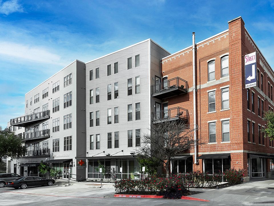 5th Street Commons Building Exterior