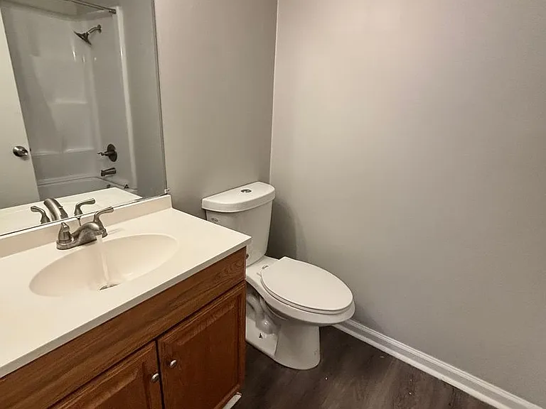 Blakely Place Apartments — Photo 18