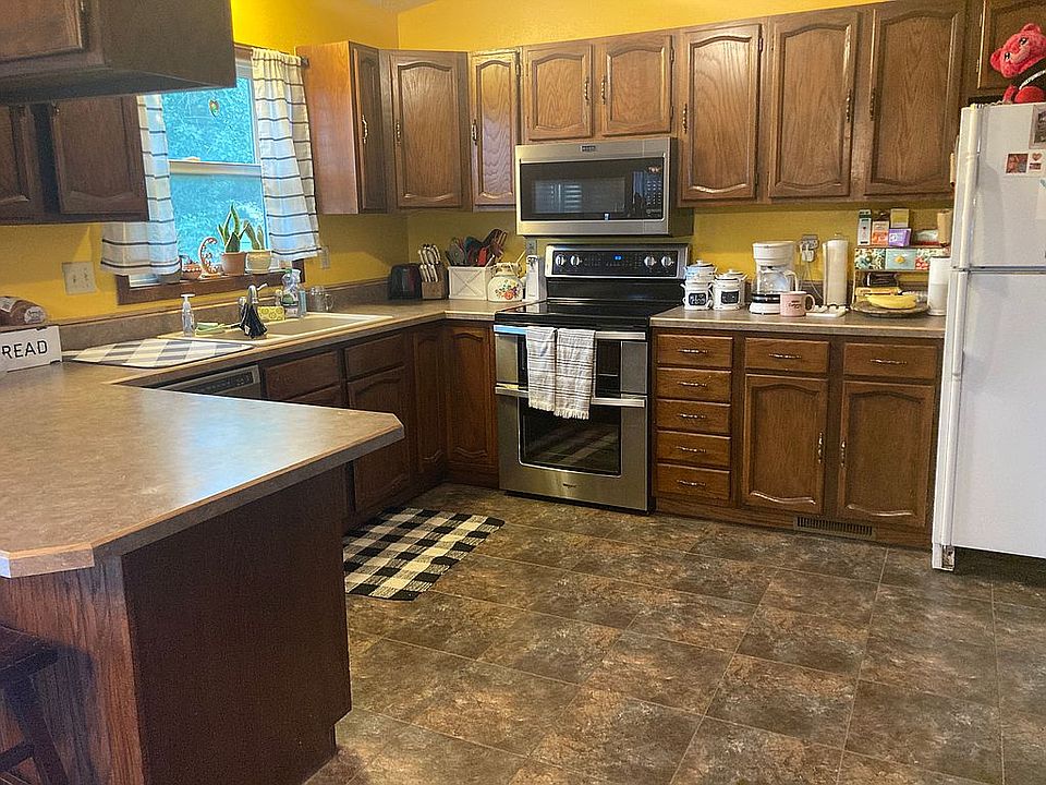 206 S Oak Ave, Presho, SD 57568 Zillow