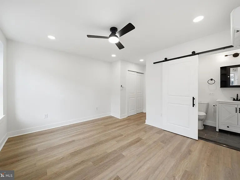 2109 Tasker St #2 — Photo 7