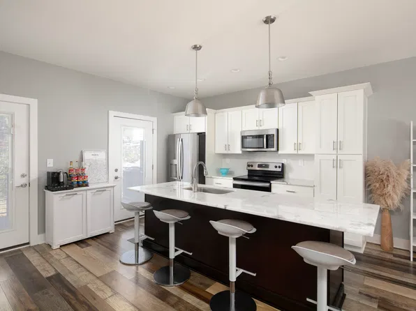 955 Tarr Trce, Lexington, KY 40508