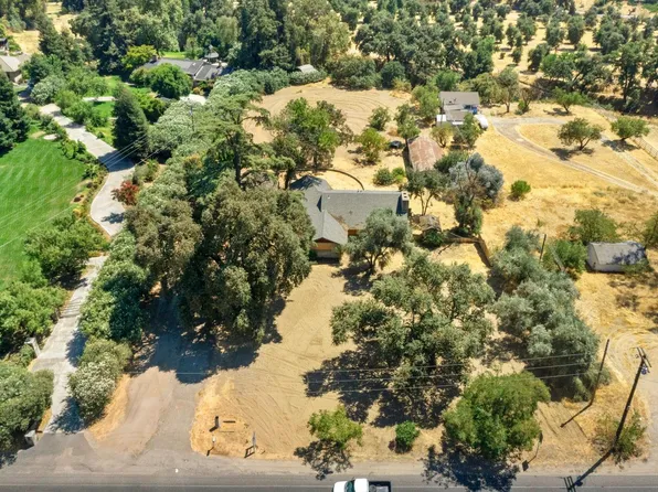 2432 Scenic Dr, Modesto, CA 95355