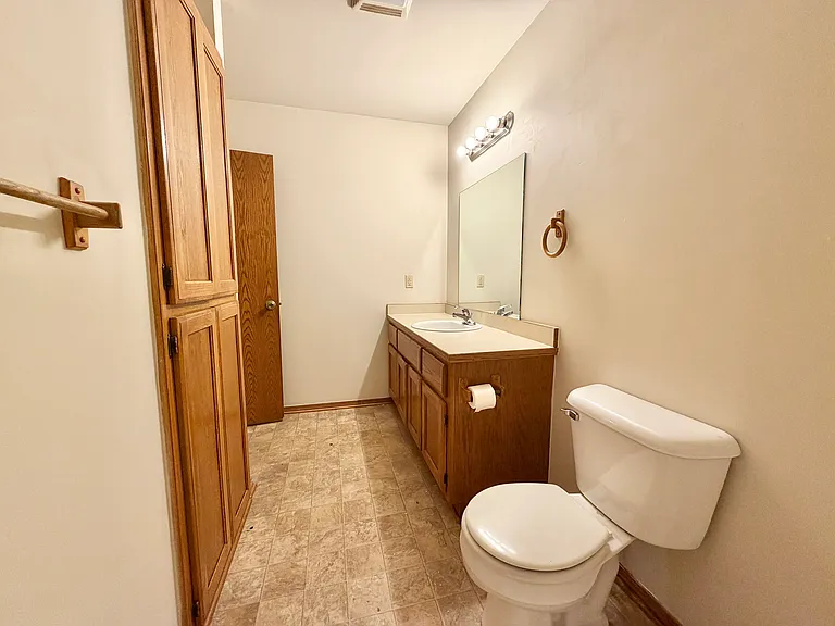 385 S Teehee Dr #8 — Photo 14