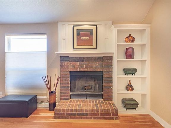 3rd image of 2917 Redwood Dr