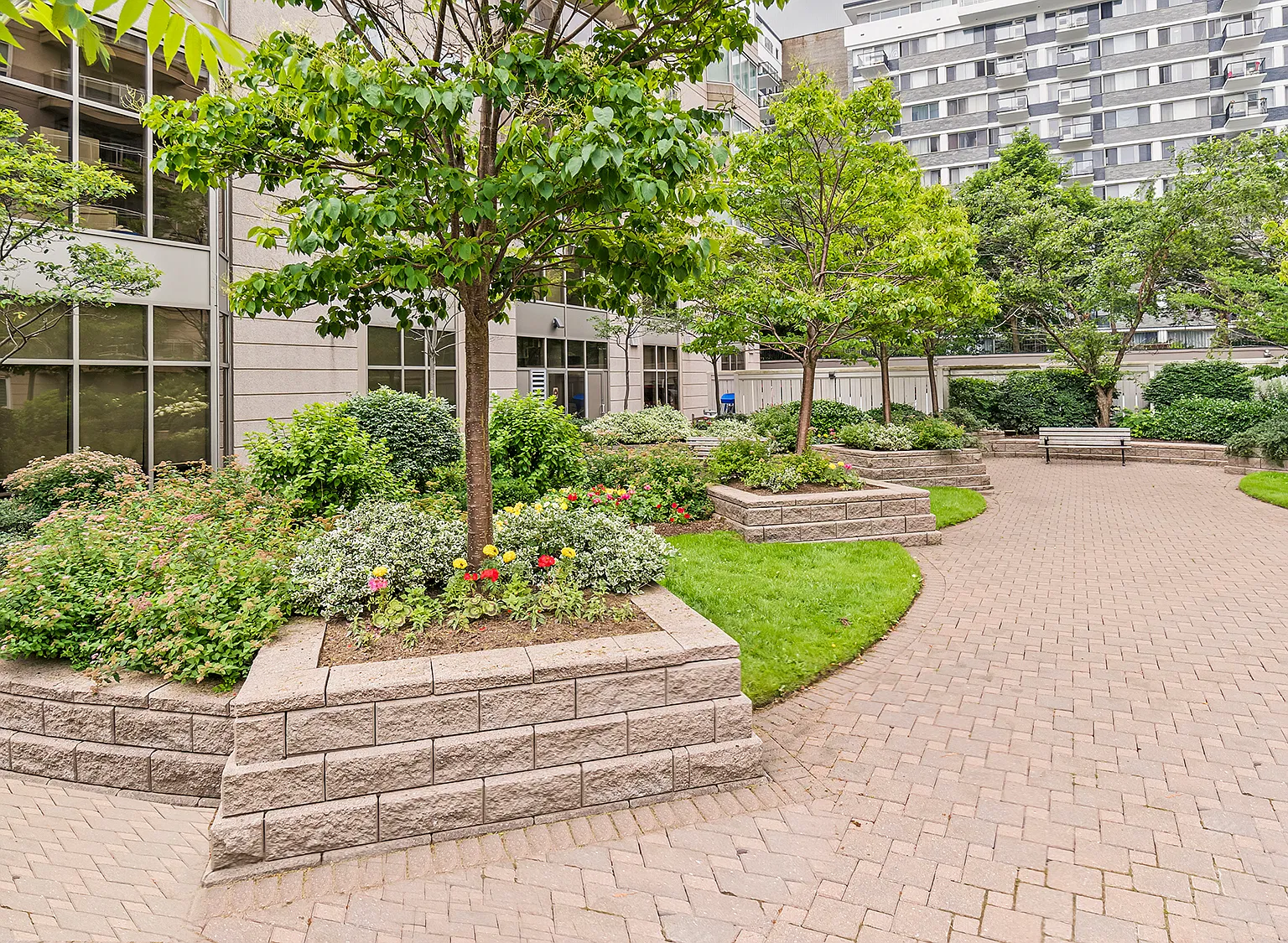 Summer Crest Apartments — Photo 4