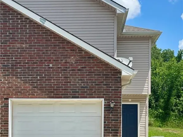 18502 E 3rd St, Independence, MO 64056
